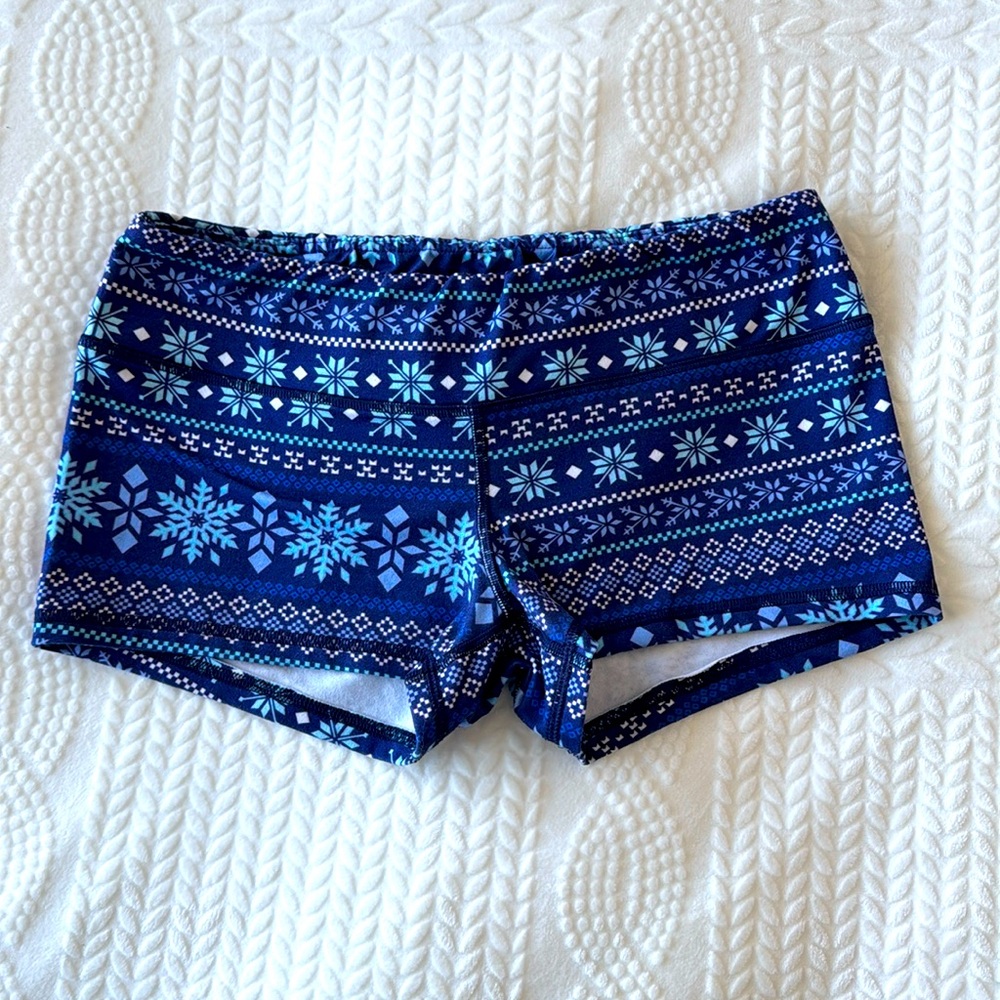 Fleo Winter Themed Spandex Short